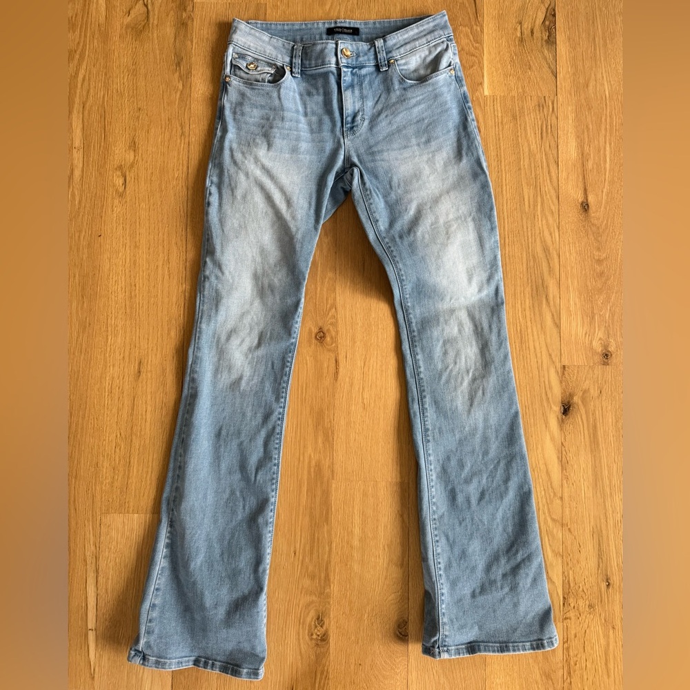 White House Black Market Flare Bootcut Jeans 6R Light Wash Stretch Denim
